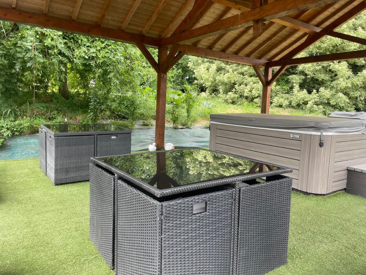Gite De Solama Avec Spa Balleville ภายนอก รูปภาพ
